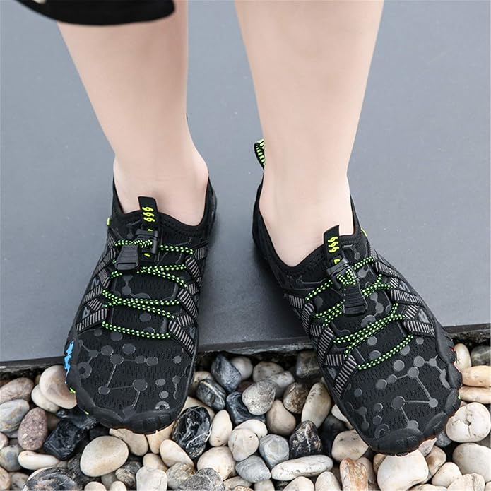 UBFEN Water Shoes for Kids Boys Girls Aqua Socks Barefoot Beach Sports Swim Pool Quick Dry Lightweight Toddler Little Big Kid