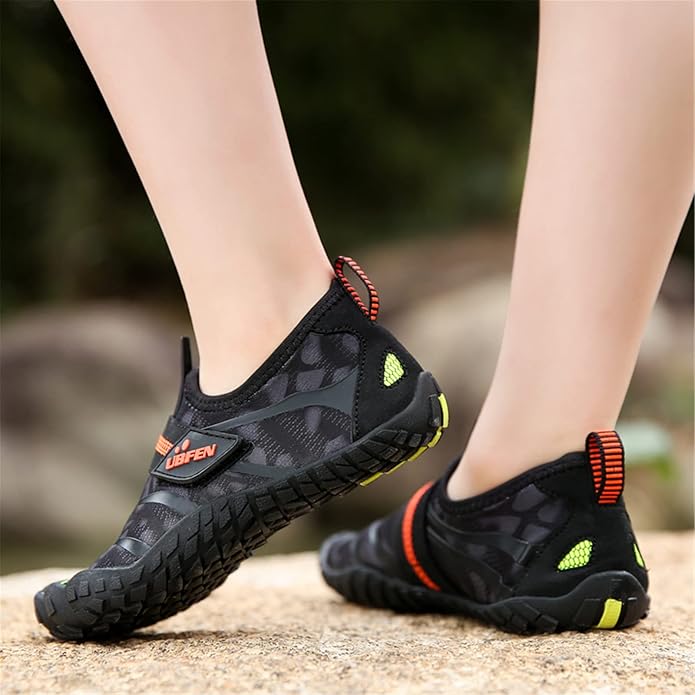 UBFEN Water Shoes for Kids Boys Girls Aqua Socks Barefoot Beach Sports Swim Pool Quick Dry Lightweight Toddler Little Big Kid