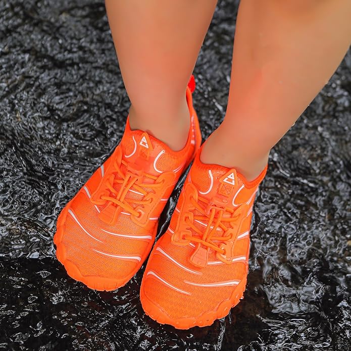UBFEN Water Shoes for Kids Boys Girls Aqua Socks Barefoot Beach Sports Swim Pool Quick Dry Lightweight Toddler Little Big Kid