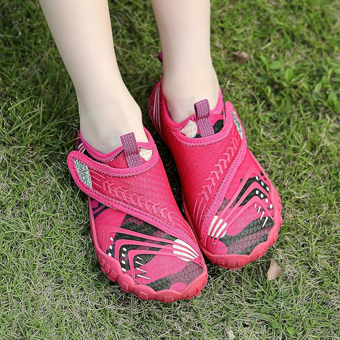 UBFEN Water Shoes for Kids Boys Girls Aqua Socks Barefoot Beach Sports Swim Pool Quick Dry Lightweight Toddler Little Big Kid