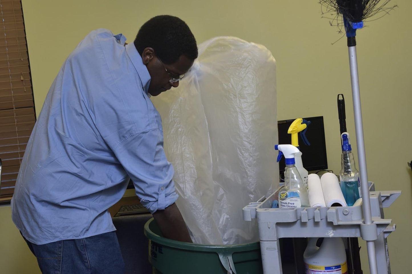 Aluf Plastics High Density Trash Bags, 10 Gallon, 4000 Count, 6 Micron (eq), 24" x 24", Black, for Bathroom, Office, Industrial, Commercial, Janitorial, Municipal, Recycling