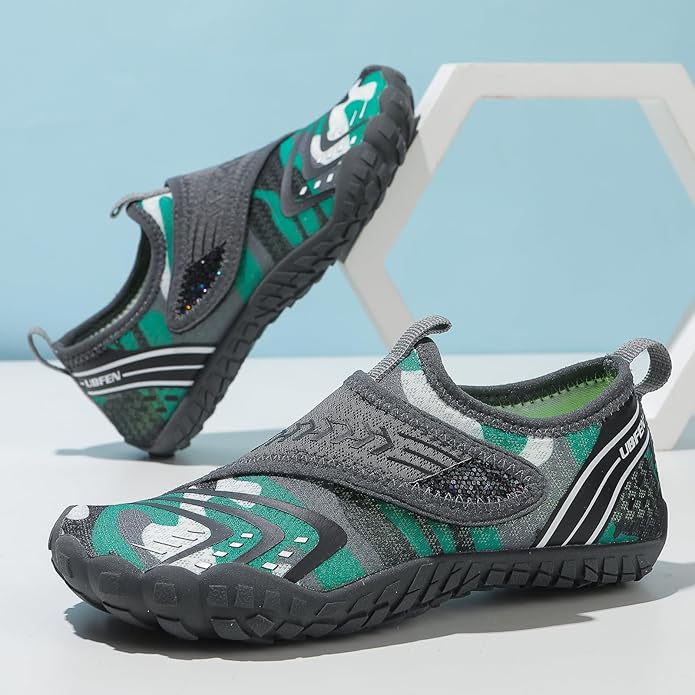 UBFEN Water Shoes for Kids Boys Girls Aqua Socks Barefoot Beach Sports Swim Pool Quick Dry Lightweight Toddler Little Big Kid