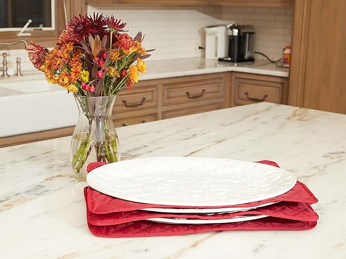 Covermates Keepsakes - Quilted Divider Set - Set of 4 - Scratch & Breakage Protection - Stain Resistant - Machine Washable - China Storage, Red