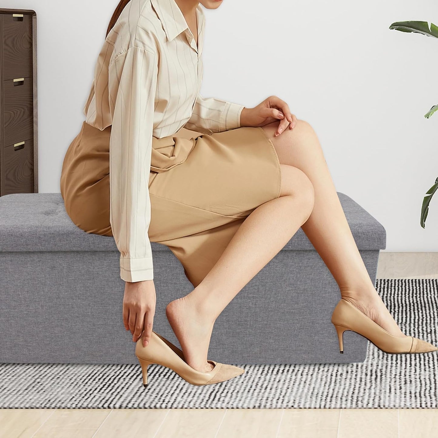 GLAXYFUR 43 Inches Folding Storage Ottoman Bench, Storage Chest, Footrest for Entryway, Living Room, Holds up to 660 lb, Light Grey