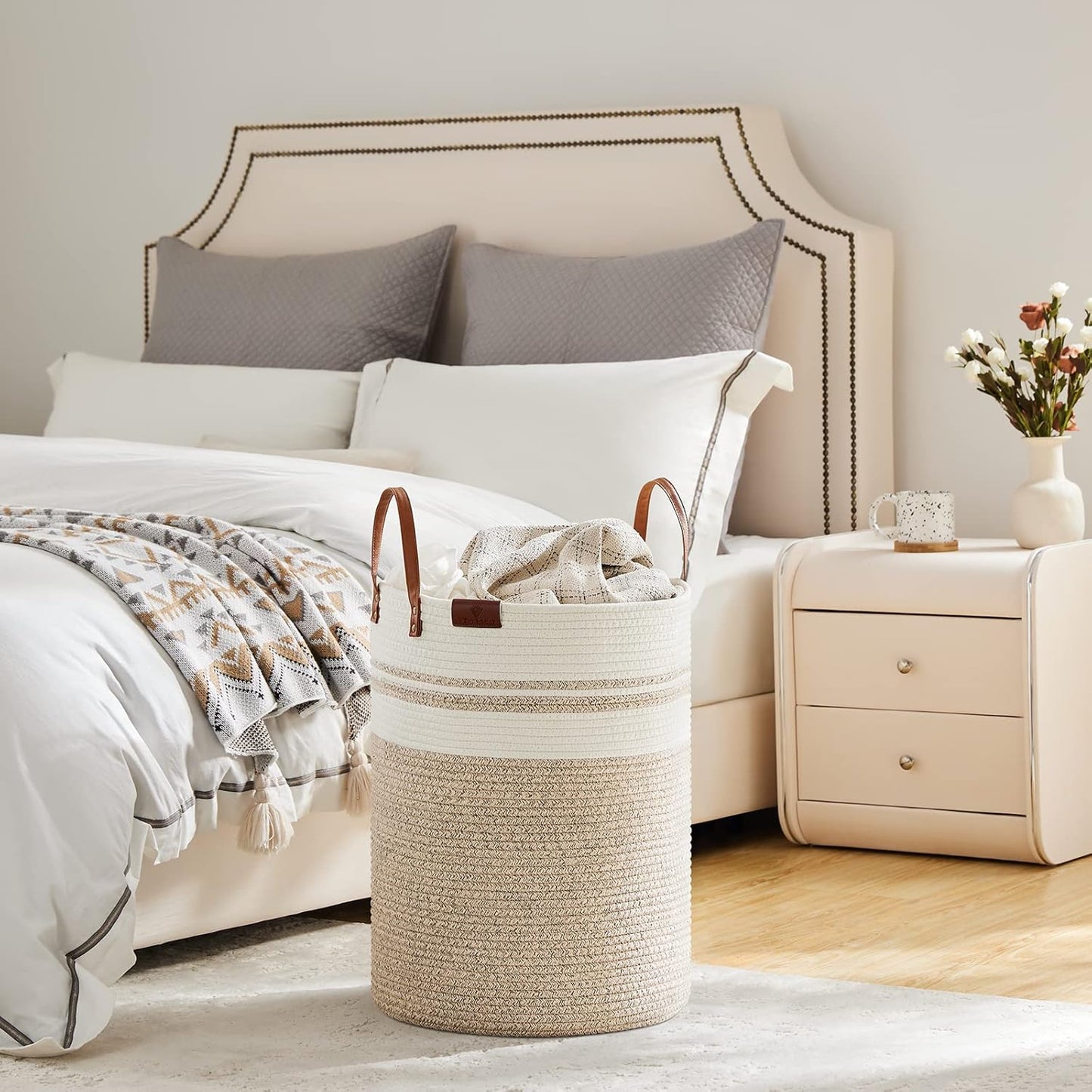 VIPOSCO Tall Laundry Basket, Large Dirty Clothes Hamper with Leather Handle, Woven Rope Storage Basket for Blanket, Toy In Living Room, Bathroom, Bedroom - 58L Brown & White